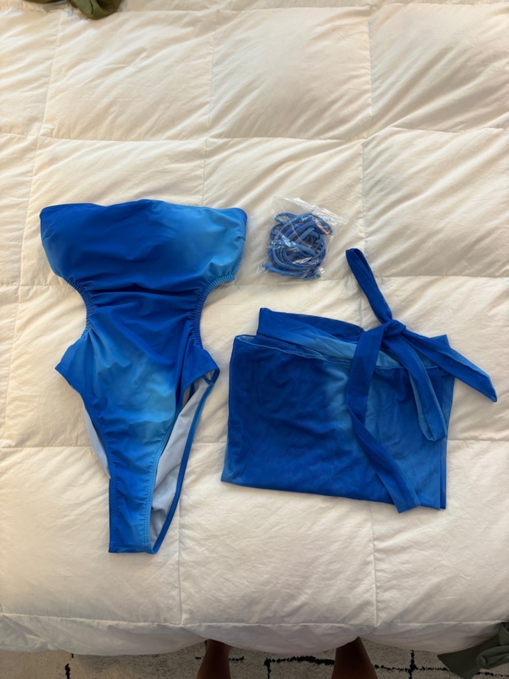 SHEIN Blue Ombre Strapless One-Piece Bikini with Matching Sarong